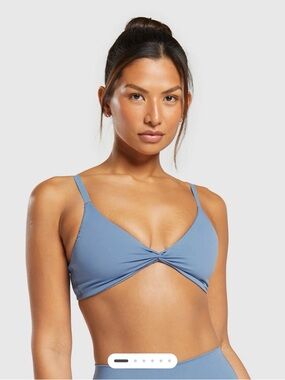 Gymshark Elevate Twist Front Bralette in Faded Blue - sz Small